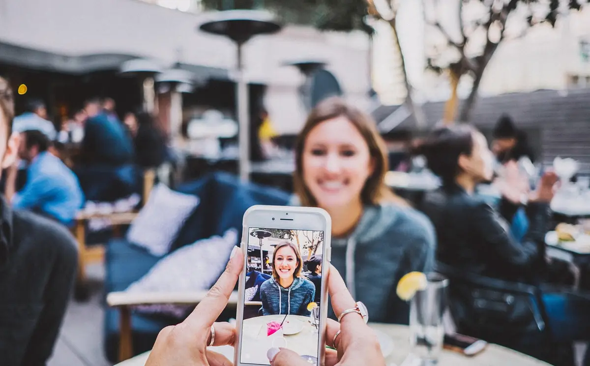 Camera, phone, girl โ illustrating How to Generate SVG Wave Backgrounds