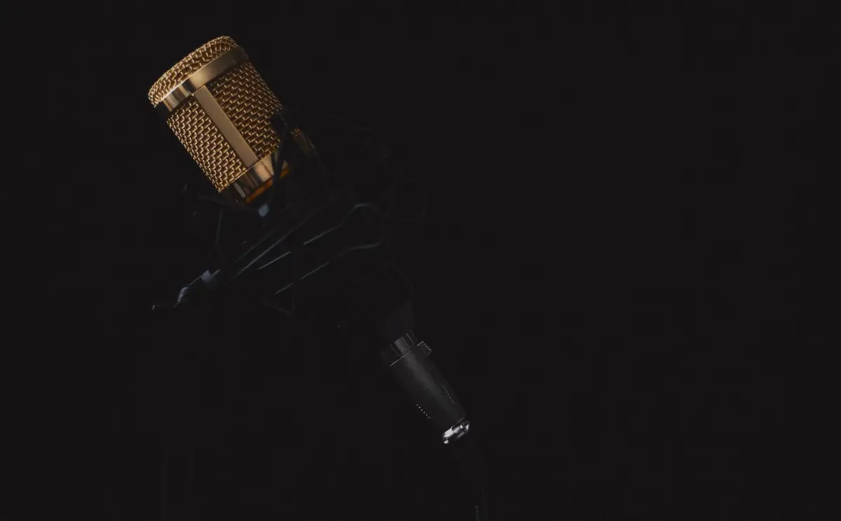 Microphone, music, sound — illustrating Pro Audio Editing in Your Browser